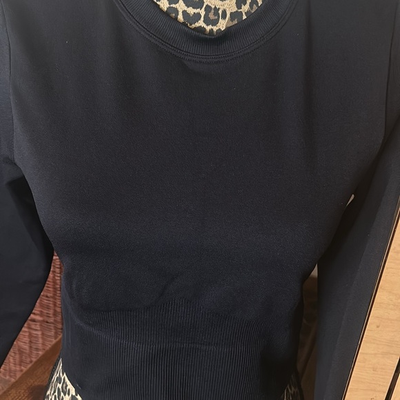 Pink vs control crop top size medium workout compression new - Picture 8 of 17